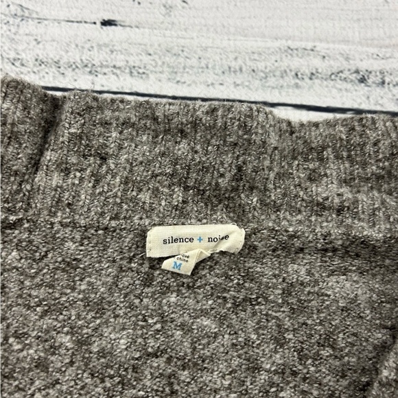Silence + Noise Gray Drape Wrap Sweater – Size M (Urban Outfitters) - Picture 7 of 9